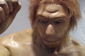 Harvard Professor Looking for Volunteer to have Neanderthal Baby