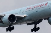 Couple Can't Order 7Up in French, Sues Air Canada